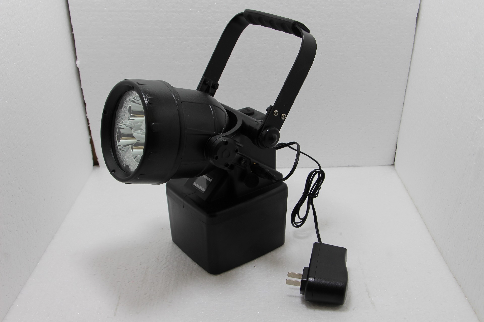 DOBW6610手提式防爆探照灯