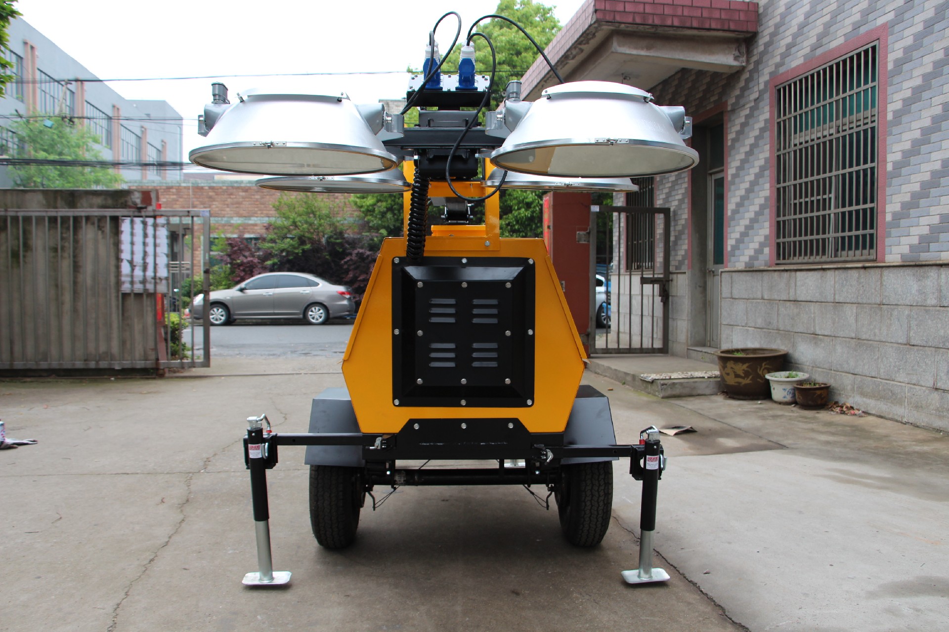 DOSFW61130 高亮度移动照明灯