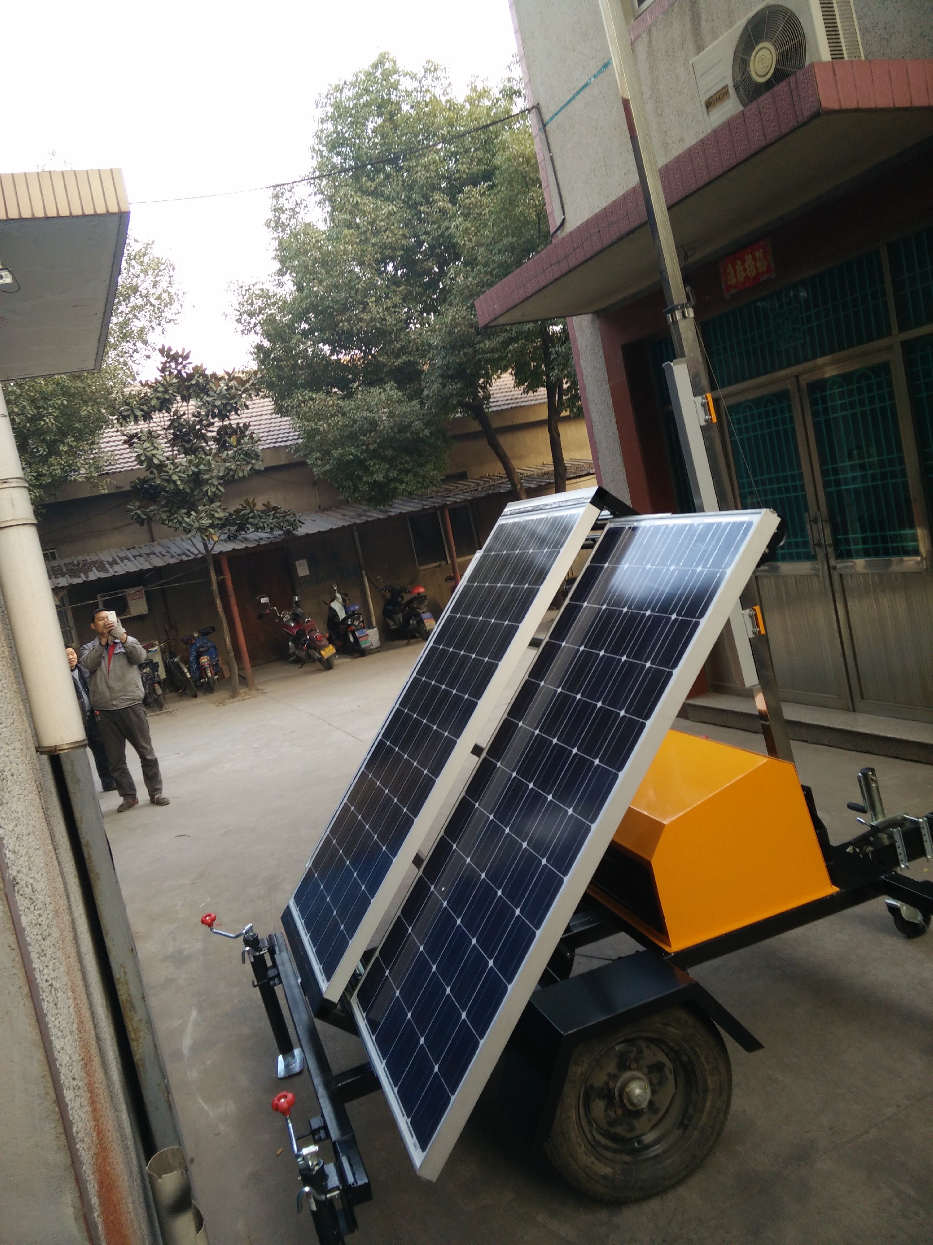 DOSFW6130T 太阳能移动照明灯塔