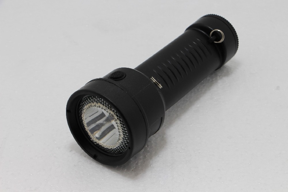 DOJW7500 固态强光电筒