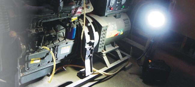 DOT134便携式照明工作灯